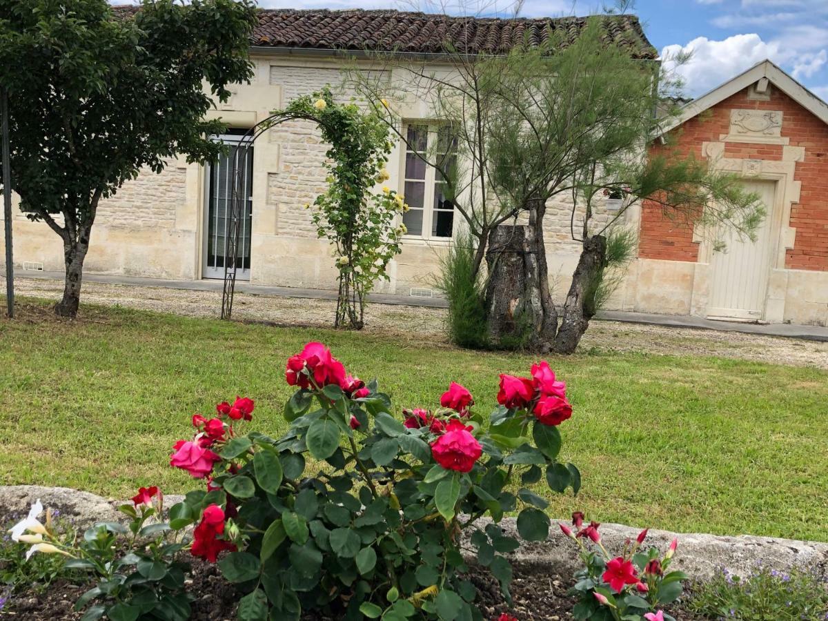 Chez Lysette Villa Mesnac Exterior photo